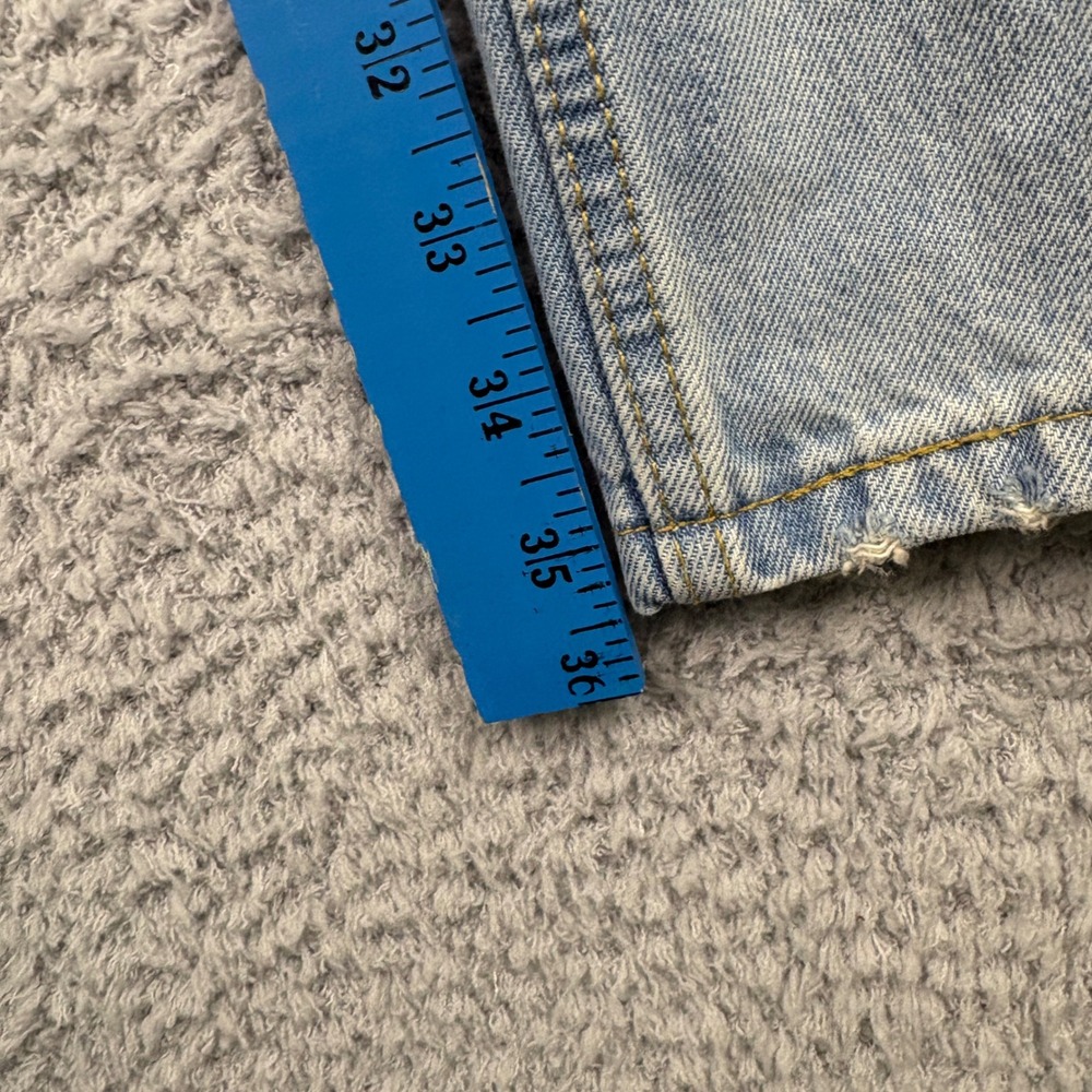 Levis Jeans Mens 34x36 Blue 550 Relaxed Fit Tapered Leg Light Wash Denim Faded - Picture 9 of 9